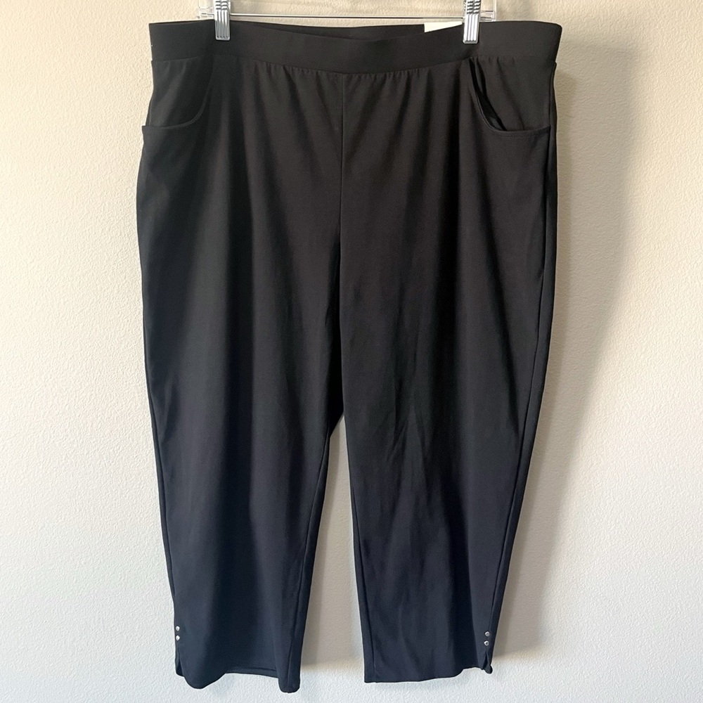 Chico's NWT Weekends Cotton Spandex Side Scallop Capri Crop Pants Black 3 XL